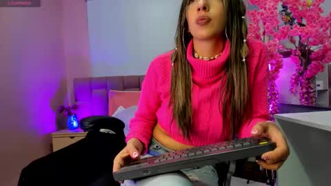  Milu Belucci  online show from 10.01.25