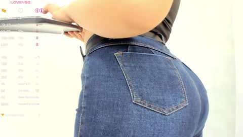 Milu Gomez online show from 01.15.25