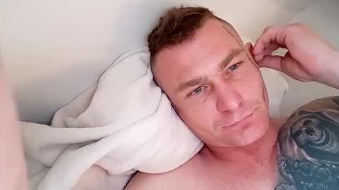 Milutki14325 online show from 04.05.26