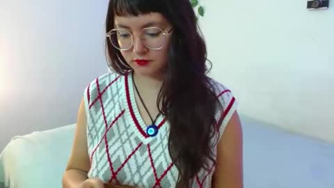 mily_baker online show from 03.04.25