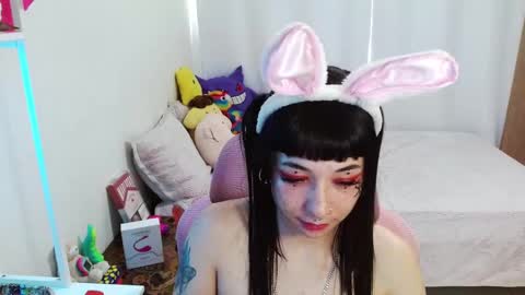 mily_milk_ online show from 03.09.25