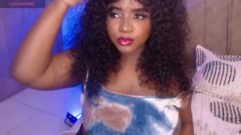 Snapshot of mimi_gil chatting on 11.07.25 Mimi online show from 11.07.25