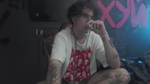 Snapshot of min1pekka chatting on 09.24.25 Max online show from 09.24.25