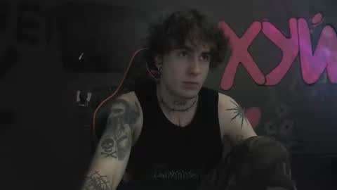 Snapshot of min1pekka chatting on 10.19.25 Max online show from 10.19.25