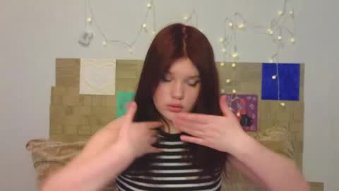 hi Im Mina  online show from 05.18.26