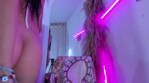 Snapshot of minari_ chatting on 02.21.26 minari_ online show from 02.21.26