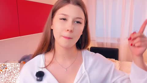 Snapshot of minditrelles chatting on 11.06.25 Mindi online show from 11.06.25