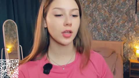 Snapshot of minditrelles chatting on 11.19.25 Mindi online show from 11.19.25