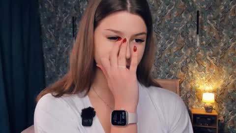 Snapshot of minditrelles chatting on 11.22.25 Mindi online show from 11.22.25