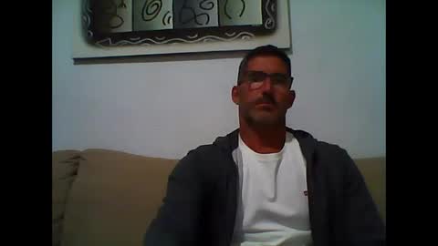 Snapshot of mindthestep chatting on 03.09.25 MIND online show from 03.09.25