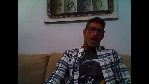 Snapshot of mindthestep chatting on 11.30.25 MIND online show from 11.30.25