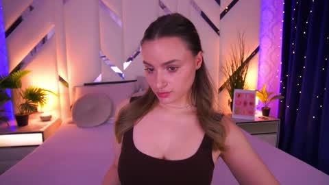 Snapshot of minifox_ chatting on 02.27.26 minifox_ online show from 02.27.26