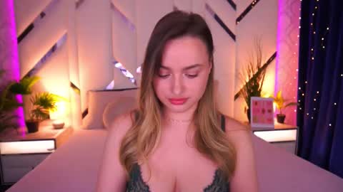 Snapshot of minifox_ chatting on 03.01.26 minifox_ online show from 03.01.26