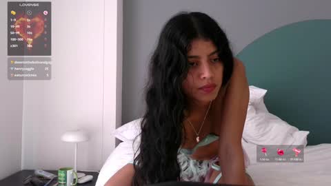 Snapshot of minikunis chatting on 02.03.25 Mini Mila Kunis ft Ashton Katchero. Follow me to stay in touch online show from 02.03.25