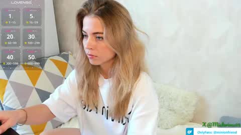 Snapshot of minionfriend chatting on 09.21.25 minionfriend online show from 09.21.25