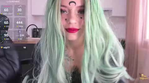 Snapshot of minionfriend chatting on 10.19.25 minionfriend online show from 10.19.25