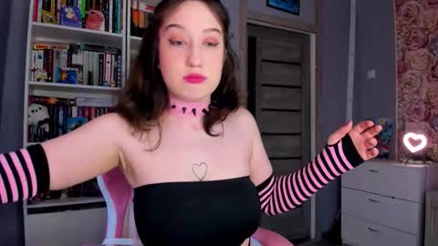 Ariana online show from 10.31.25