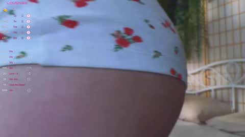 Snapshot of minirini chatting on 09.27.25 Rina online show from 09.27.25