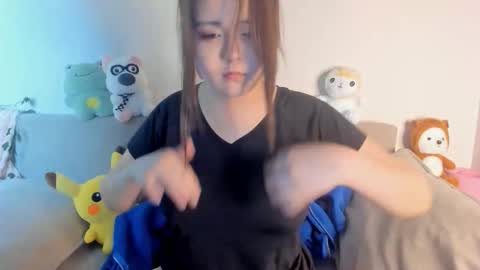 Snapshot of minji_snow chatting on 02.04.26 Minji online show from 02.04.26