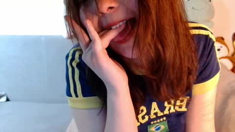 Snapshot of minji_snow chatting on 03.10.26 Minji online show from 03.10.26