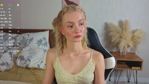 Snapshot of minnietammy chatting on 10.21.25 Mary is here 3 My favorite patterns 77143222321Try my private online show from 10.21.25