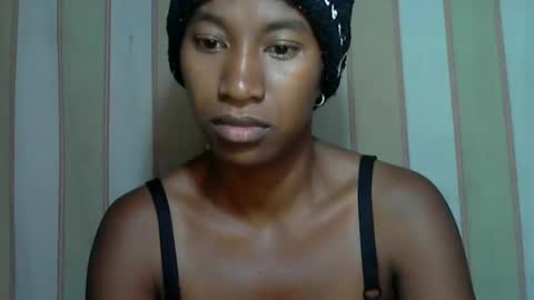 minouch211907 online show from 02.21.25