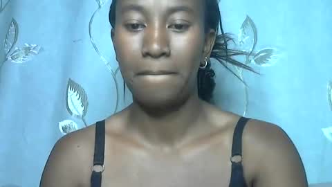 minouch211907 online show from 04.19.26