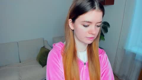 Snapshot of mintykisss chatting on 11.29.25 Linda online show from 11.29.25