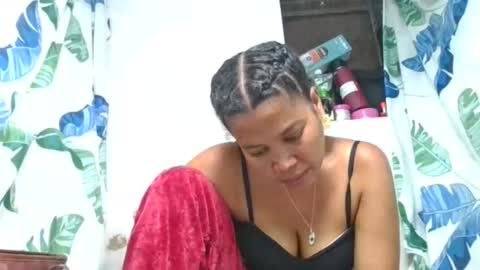 Snapshot of miora620846 chatting on 05.26.26 miora620846 online show from 05.26.26