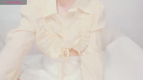 Snapshot of mira_05 chatting on 11.30.25 mira online show from 11.30.25