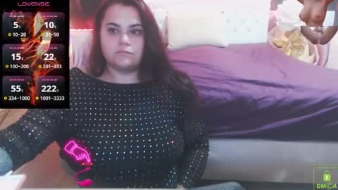 Snapshot of mira_cle_ chatting on 10.27.25 mira_cle_ online show from 10.27.25