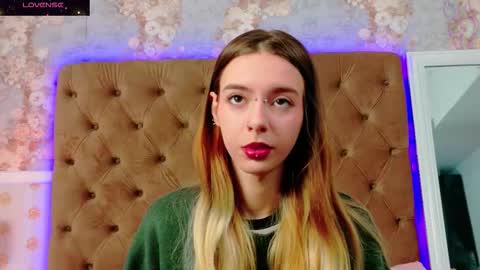 mira_lynxx online show from 11.24.25