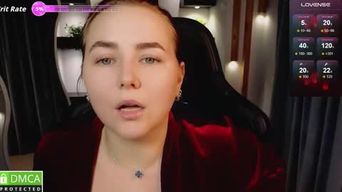 Snapshot of mira_mermayd chatting on 11.24.25 Mira online show from 11.24.25