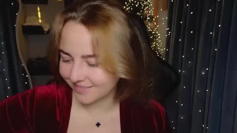 Snapshot of mira_mermayd chatting on 12.20.25 Mira online show from 12.20.25