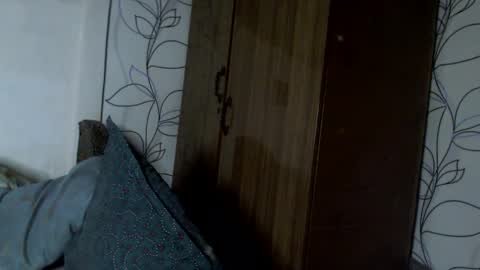 Snapshot of mirahardmanxx chatting on 02.28.25 Happy New Year online show from 02.28.25