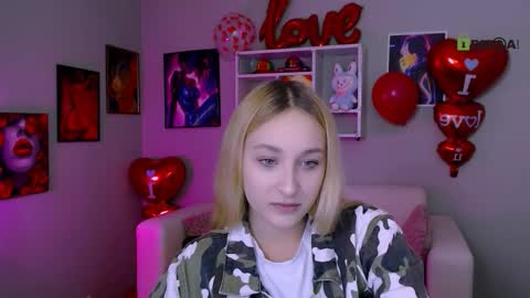 Snapshot of mirammore chatting on 02.19.26 Mira online show from 02.19.26