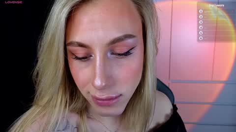 Snapshot of miraraid chatting on 12.10.24 miraraid online show from 12.10.24