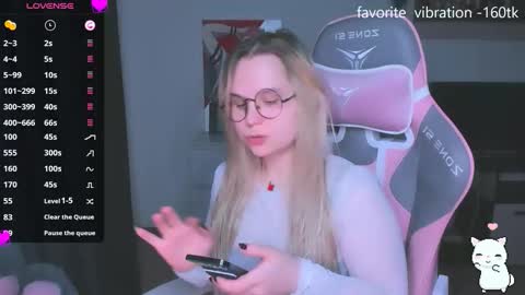 Kira online show from 10.24.25