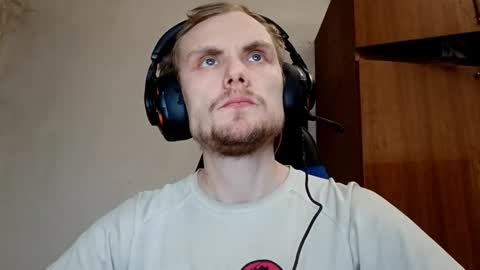 Snapshot of mirexvane chatting on 02.25.26 Vlad online show from 02.25.26