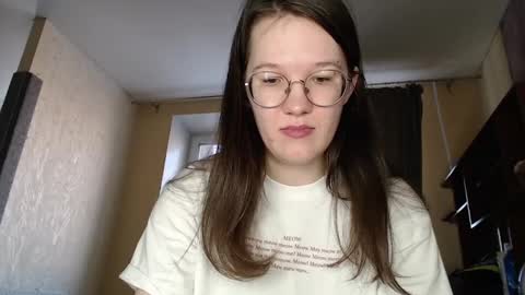 Snapshot of miriamor chatting on 02.08.25 Mira online show from 02.08.25