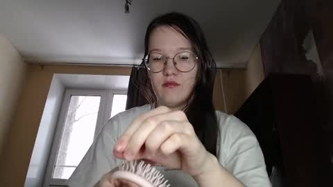 Snapshot of miriamor chatting on 02.12.25 Mira online show from 02.12.25