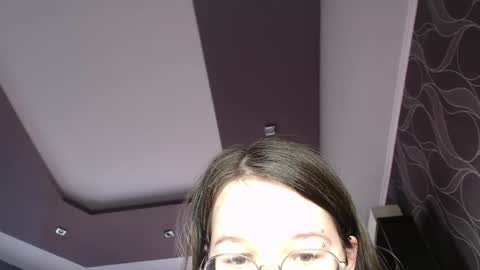 Snapshot of miriamor chatting on 03.10.25 Mira online show from 03.10.25