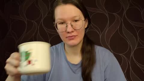 Snapshot of miriamor chatting on 09.28.25 Mira online show from 09.28.25