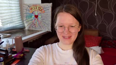 Snapshot of miriamor chatting on 10.11.25 Mira online show from 10.11.25