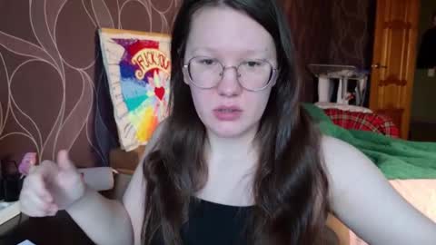 Snapshot of miriamor chatting on 11.07.25 Mira online show from 11.07.25