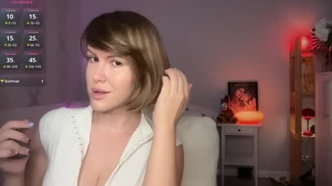 Snapshot of mirrorofsoul chatting on 07.10.26 Shelley online show from 07.10.26