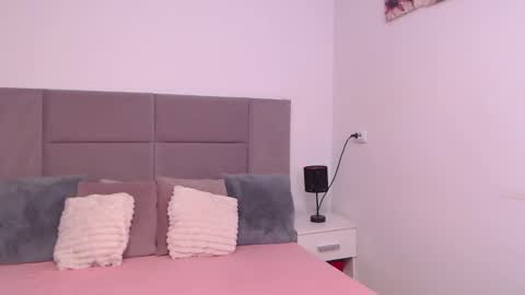 MiryamInes online show from 01.14.25