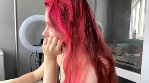 Molly online show from 11.27.25