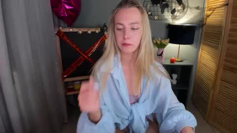 Snapshot of mishapallmer chatting on 10.21.25 mishapallmer online show from 10.21.25