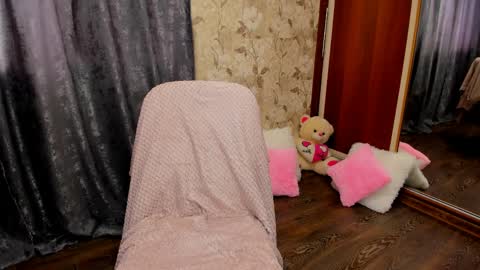 mishapallmer online show from 04.09.26